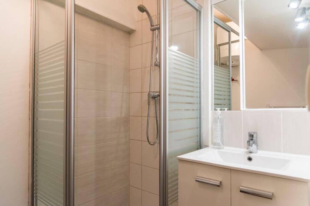Appartement 2 Personnes, Place St Sauveur A 2Min ก็อง ภายนอก รูปภาพ